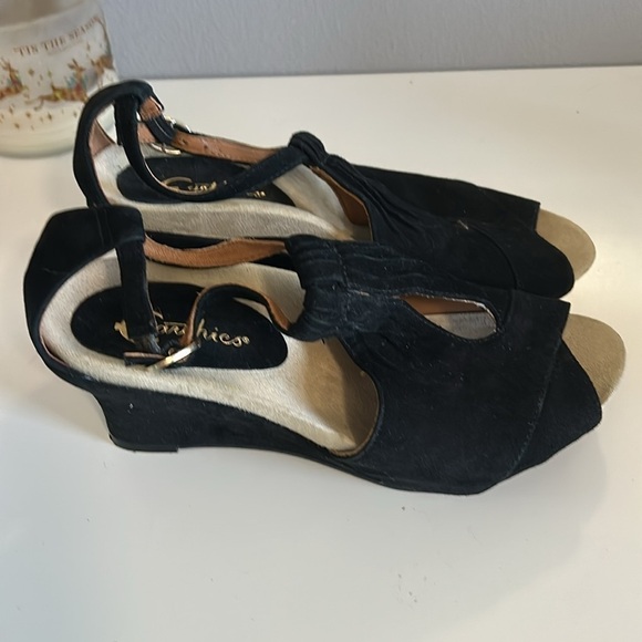 Earthies Black Heeled Sandals - Picture 2 of 5